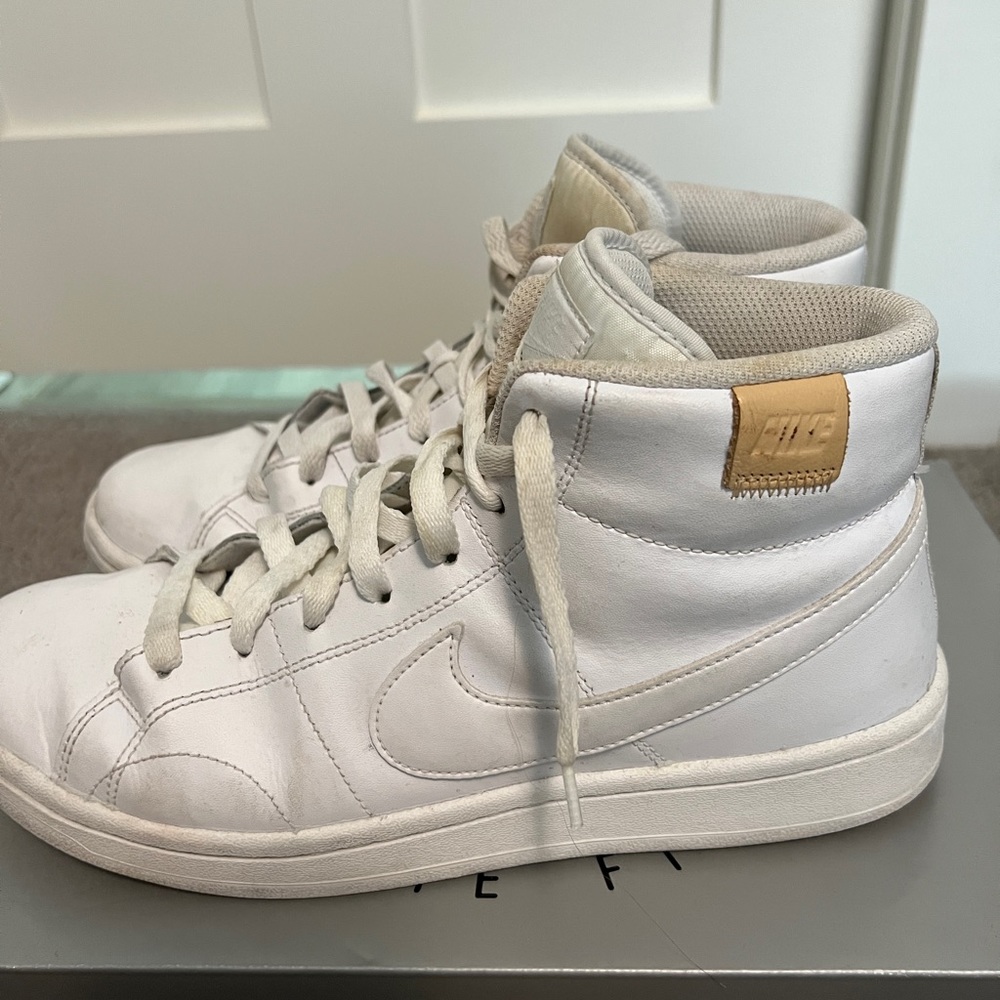 Nike Court Royale 2 Mids